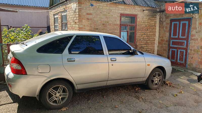 Хетчбек ВАЗ / Lada 2172 Priora 2010 в Запоріжжі фото 2 Хетчбек ВАЗ / Lada 2172 Priora 2010 в Запоріжжі