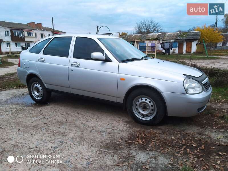 Хэтчбек ВАЗ / Lada 2172 Priora 2008 в Прилуках фото 6 Хэтчбек ВАЗ / Lada 2172 Priora 2008 в Прилуках