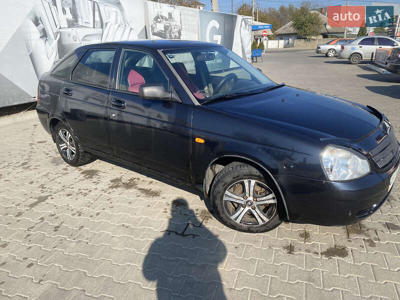 Хэтчбек ВАЗ / Lada 2172 Priora 2008 в Черновцах фото 3 Хэтчбек ВАЗ / Lada 2172 Priora 2008 в Черновцах