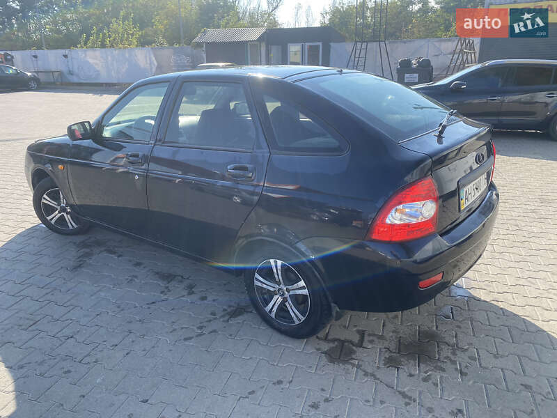 Хэтчбек ВАЗ / Lada 2172 Priora 2008 в Черновцах фото 8 Хэтчбек ВАЗ / Lada 2172 Priora 2008 в Черновцах