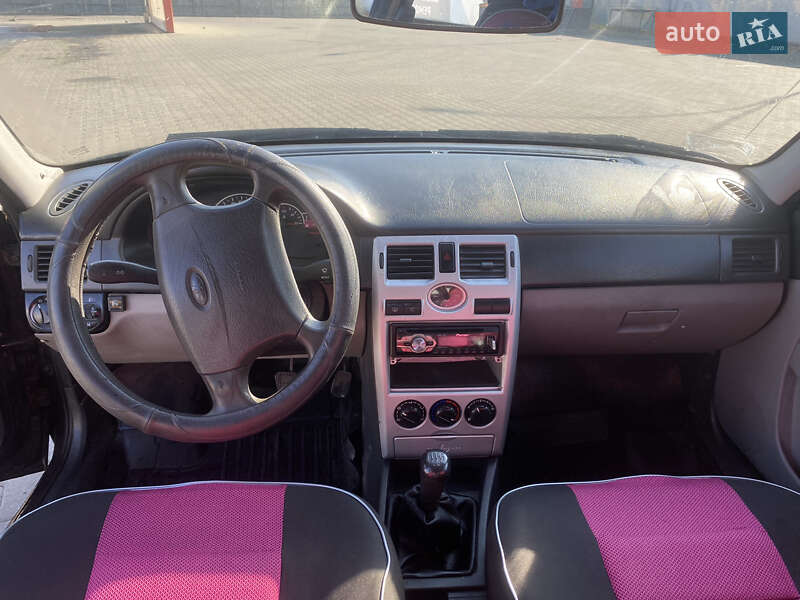 Хэтчбек ВАЗ / Lada 2172 Priora 2008 в Черновцах фото 12 Хэтчбек ВАЗ / Lada 2172 Priora 2008 в Черновцах