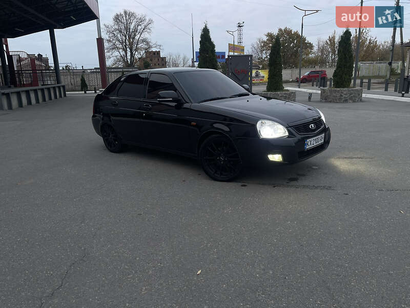 Хэтчбек ВАЗ / Lada 2172 Priora 2011 в Харькове
