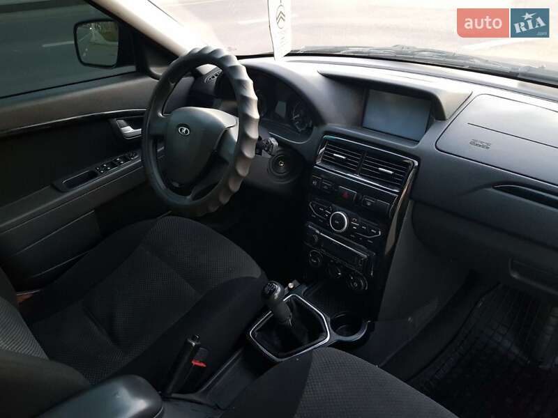 Хетчбек ВАЗ / Lada 2172 Priora 2013 в Миколаєві