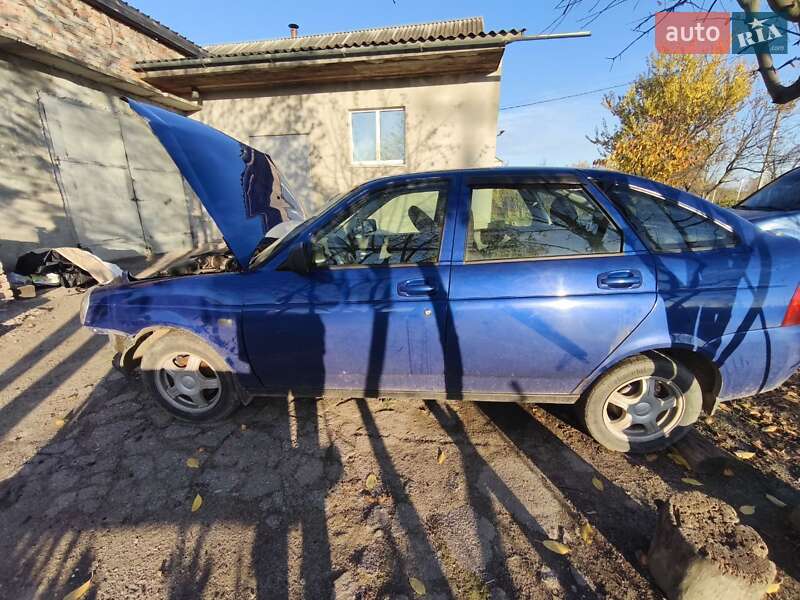 Хетчбек ВАЗ / Lada 2172 Priora 2010 в Шепетівці фото 4 Хетчбек ВАЗ / Lada 2172 Priora 2010 в Шепетівці