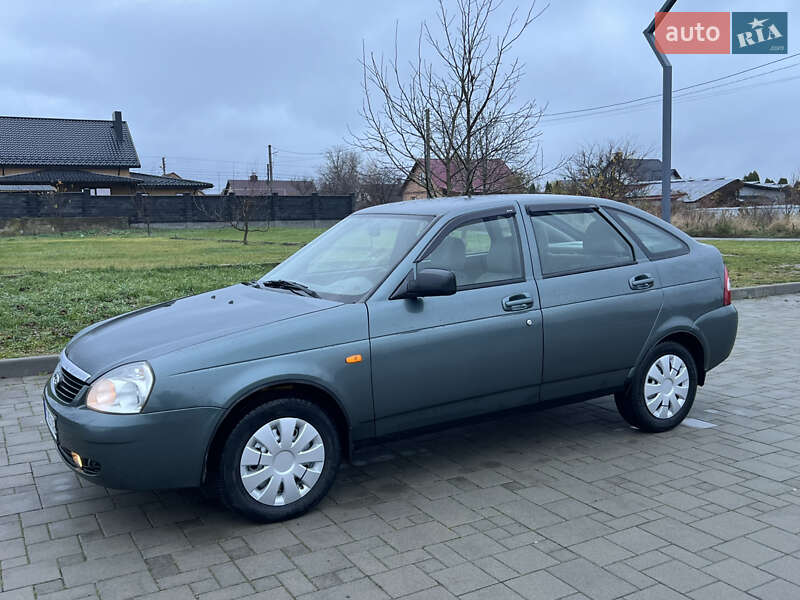 Хетчбек ВАЗ / Lada 2172 Priora 2008 в Здолбуніві фото 11 Хетчбек ВАЗ / Lada 2172 Priora 2008 в Здолбуніві