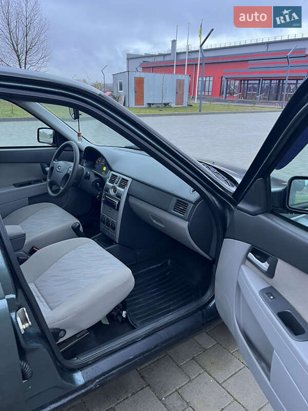 Хетчбек ВАЗ / Lada 2172 Priora 2008 в Здолбуніві фото 35 Хетчбек ВАЗ / Lada 2172 Priora 2008 в Здолбуніві