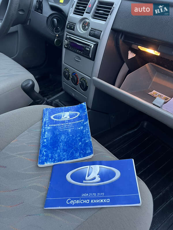 Хетчбек ВАЗ / Lada 2172 Priora 2008 в Здолбуніві фото 40 Хетчбек ВАЗ / Lada 2172 Priora 2008 в Здолбуніві