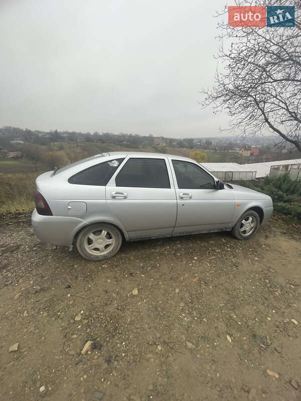 Хетчбек ВАЗ / Lada 2172 Priora 2008 в Чернівцях