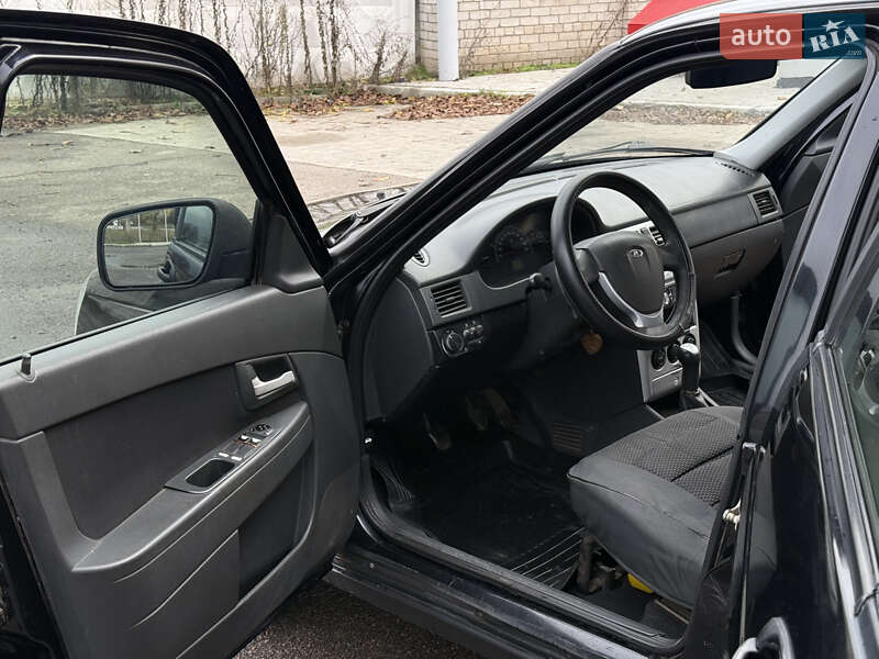 Хэтчбек ВАЗ / Lada 2172 Priora 2013 в Первомайске фото 8 Хэтчбек ВАЗ / Lada 2172 Priora 2013 в Первомайске