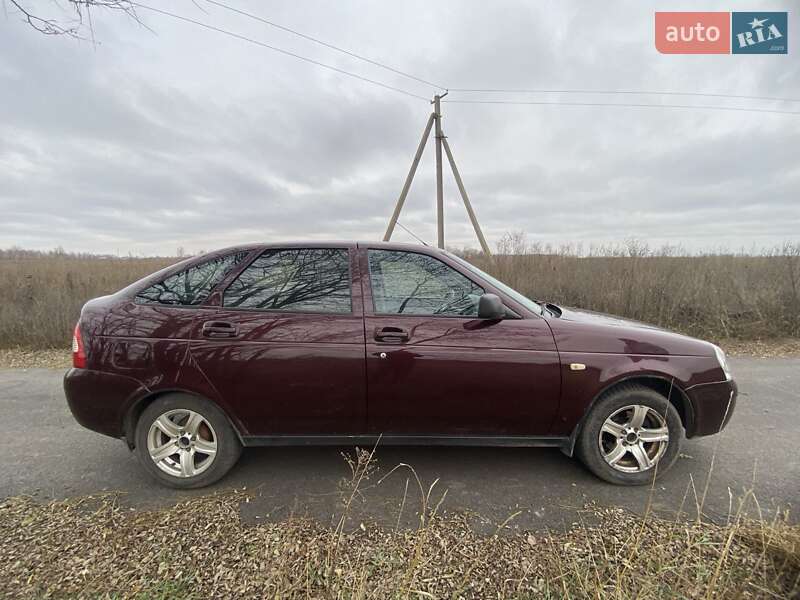 Хэтчбек ВАЗ / Lada 2172 Priora 2011 в Василькове