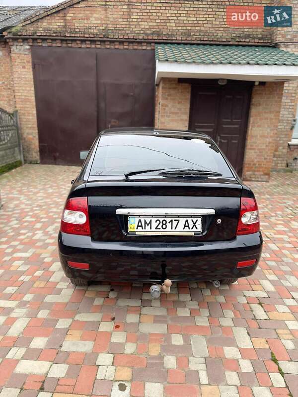 Хэтчбек ВАЗ / Lada 2172 Priora 2008 в Бердичеве