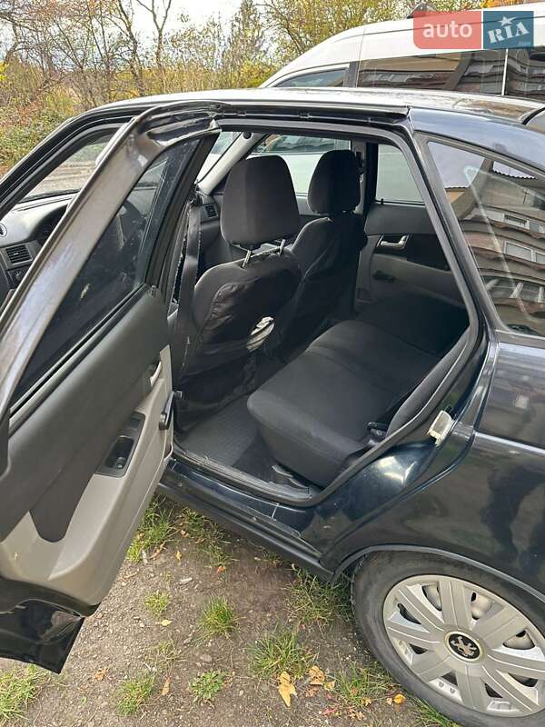 Хетчбек ВАЗ / Lada 2172 Priora 2008 в Коломиї