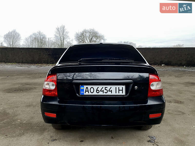 Хетчбек ВАЗ / Lada 2172 Priora 2008 в Мукачевому фото 6 Хетчбек ВАЗ / Lada 2172 Priora 2008 в Мукачевому