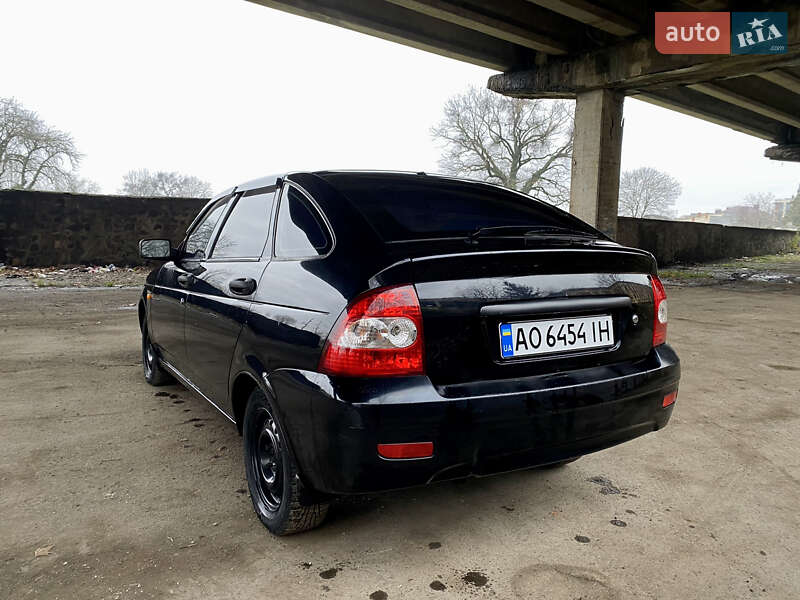 Хетчбек ВАЗ / Lada 2172 Priora 2008 в Мукачевому фото 8 Хетчбек ВАЗ / Lada 2172 Priora 2008 в Мукачевому