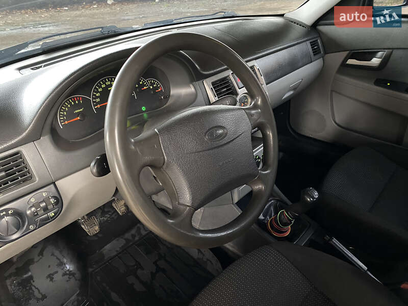 Хетчбек ВАЗ / Lada 2172 Priora 2008 в Мукачевому фото 14 Хетчбек ВАЗ / Lada 2172 Priora 2008 в Мукачевому