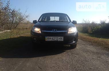 Седан ВАЗ / Lada 2190 Granta 2012 в Волновахе