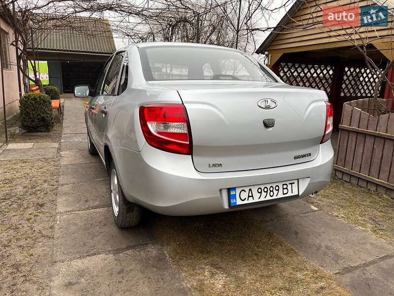 Седан ВАЗ / Lada 2190 Granta 2013 в Черкассах
