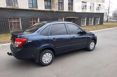 Седан ВАЗ 2190 Granta 2012 в 
