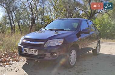Седан ВАЗ / Lada 2190 Granta 2013 в Дніпрі