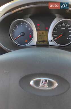 Седан ВАЗ / Lada 2190 Granta 2013 в Дніпрі