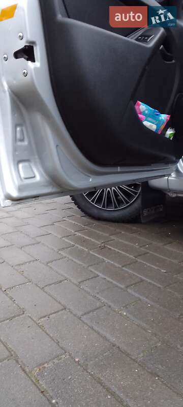 Седан ВАЗ / Lada 2190 Granta 2013 в Харькове фото 30 Седан ВАЗ / Lada 2190 Granta 2013 в Харькове