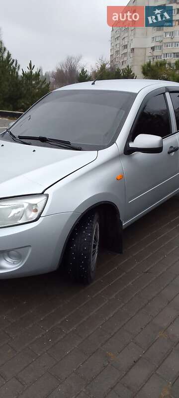 Седан ВАЗ / Lada 2190 Granta 2013 в Харькове фото 38 Седан ВАЗ / Lada 2190 Granta 2013 в Харькове