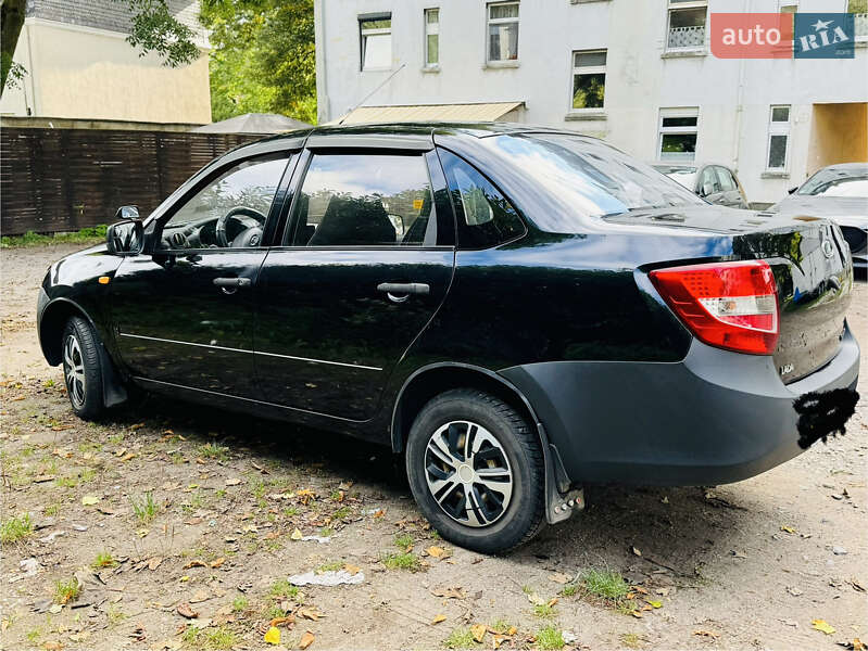 Седан ВАЗ / Lada 2190 Granta 2012 в Харькове