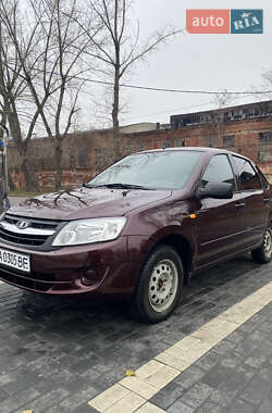 Седан ВАЗ / Lada 2190 Granta 2014 в Кропивницькому