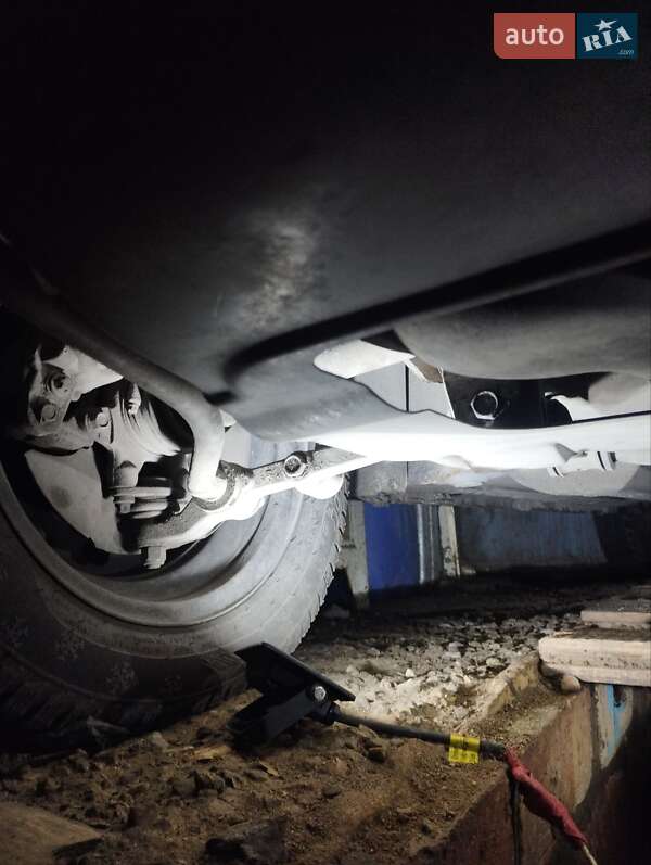 Седан ВАЗ / Lada 2190 Granta 2012 в Запорожье фото 5 Седан ВАЗ / Lada 2190 Granta 2012 в Запорожье