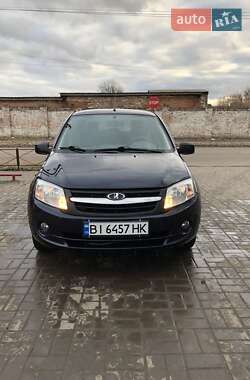 Седан ВАЗ 2190 Granta 2013 в 