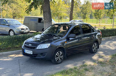 Седан ВАЗ / Lada 2190 Granta 2012 в Краматорську