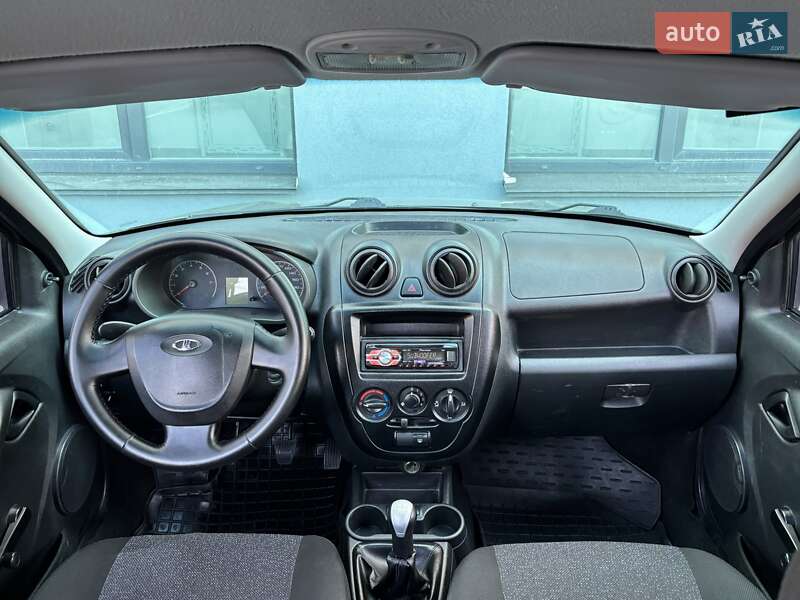 Седан ВАЗ / Lada 2190 Granta 2015 в Виннице