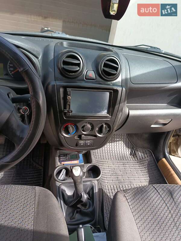 Седан ВАЗ / Lada 2190 Granta 2014 в Кривом Роге фото 7 Седан ВАЗ / Lada 2190 Granta 2014 в Кривом Роге