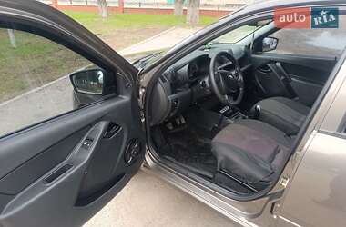 Седан ВАЗ 2190 Granta 2014 в 