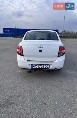 Седан ВАЗ 2190 Granta 2013 в 