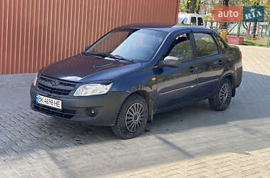 Седан ВАЗ 2190 Granta 2012 в 