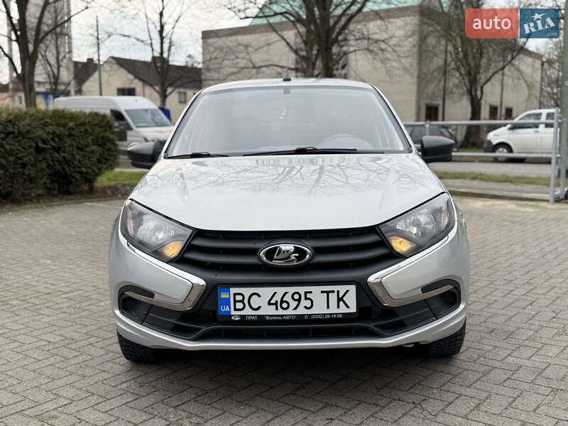 ВАЗ / Lada 2190 Granta 2019