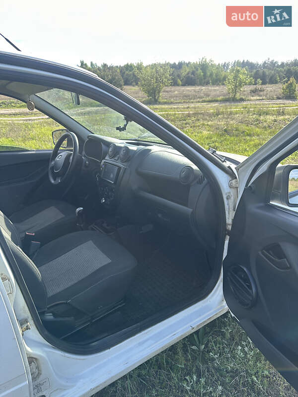 Седан ВАЗ / Lada 2190 Granta 2015 в Києві