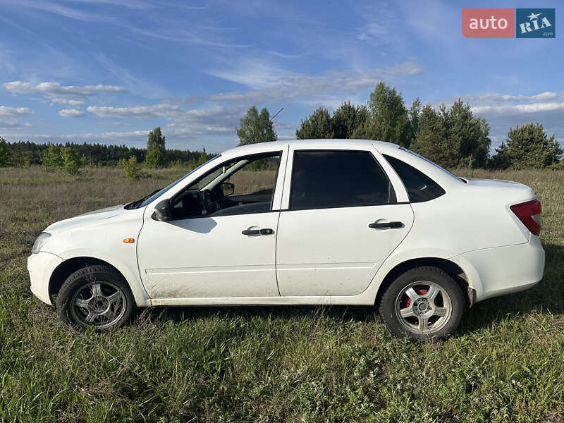 Седан ВАЗ / Lada 2190 Granta 2015 в Києві