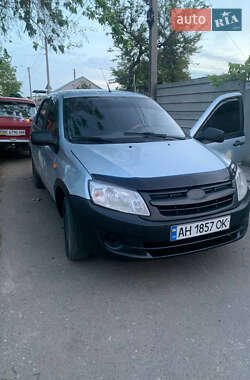 Седан ВАЗ 2190 Granta 2013 в 