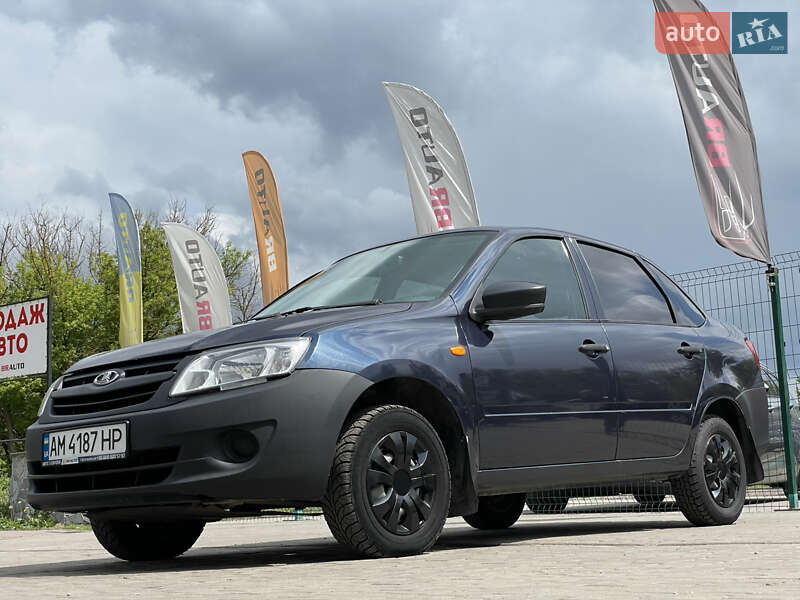 Седан ВАЗ / Lada 2190 Granta 2012 в Бердичеве