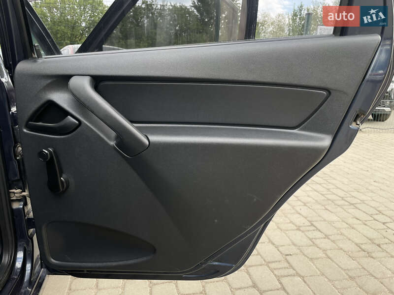 Седан ВАЗ / Lada 2190 Granta 2012 в Бердичеве