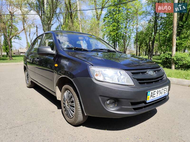 ВАЗ / Lada 2190 Granta 2012