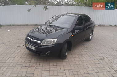 Седан ВАЗ 2190 Granta 2013 в Днепре