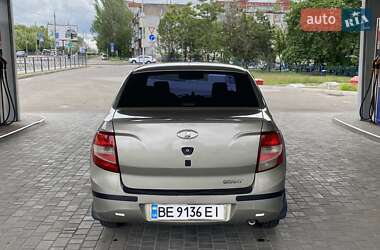 Седан ВАЗ 2190 Granta 2012 в 