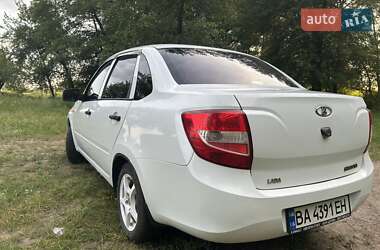 Седан ВАЗ 2190 Granta 2013 в 