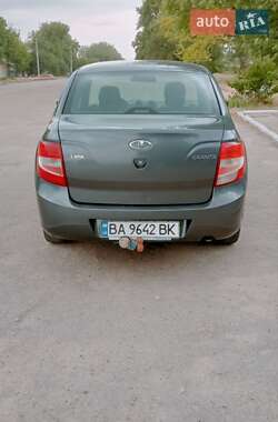 Седан ВАЗ 2190 Granta 2017 в 