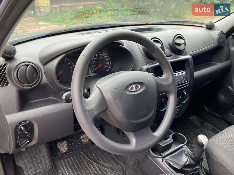 Седан ВАЗ / Lada 2190 Granta 2014 в Ахтырке