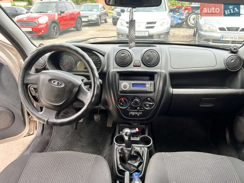 Седан ВАЗ / Lada 2190 Granta 2013 в Шостке