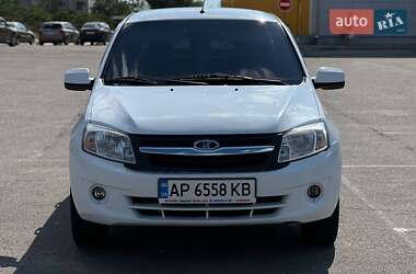 Седан ВАЗ 2190 Granta 2013 в 